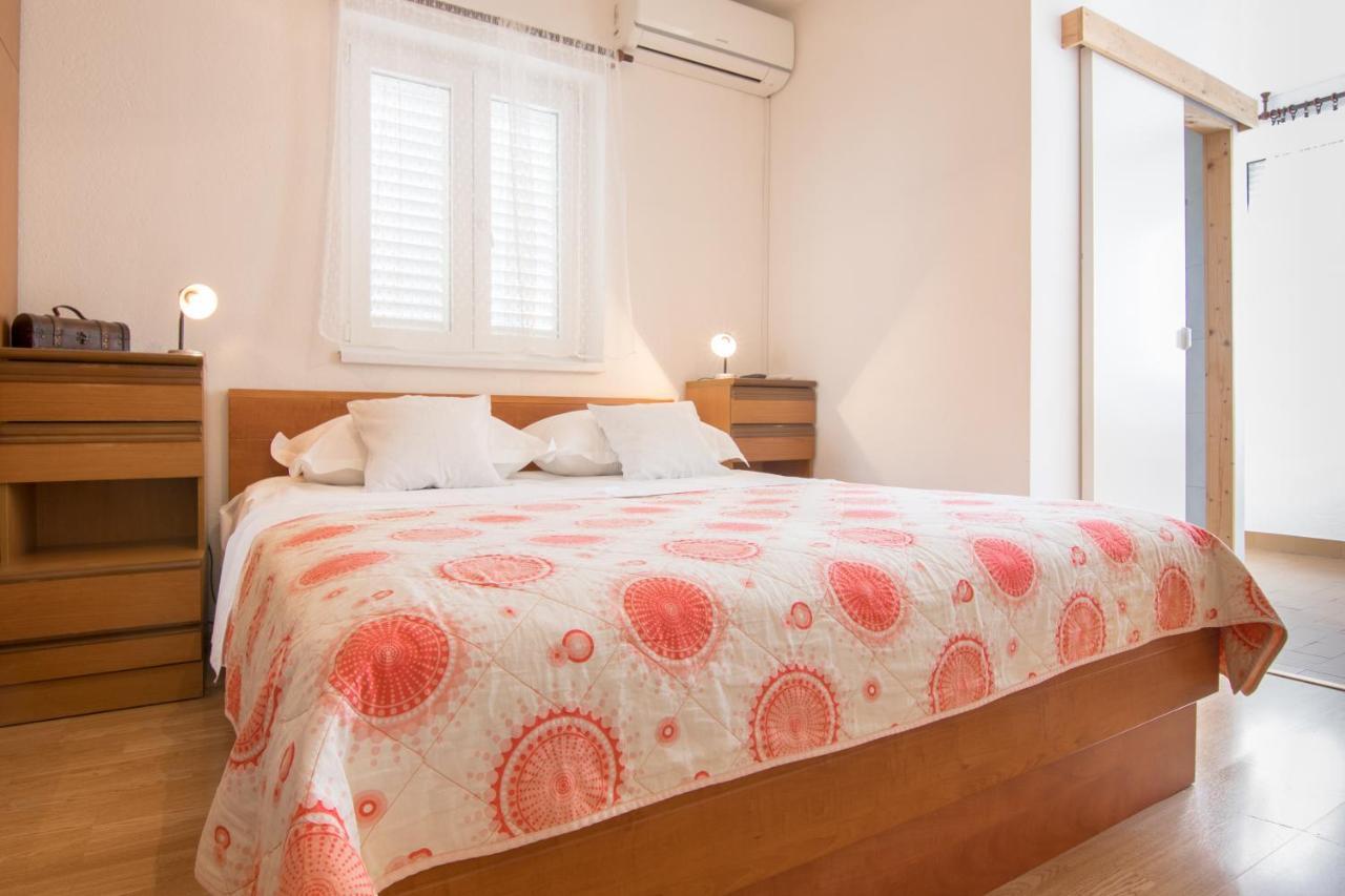 Apartments Mate Tučepi Екстериор снимка